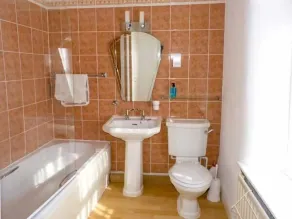 Locks Cottage - Bathroom