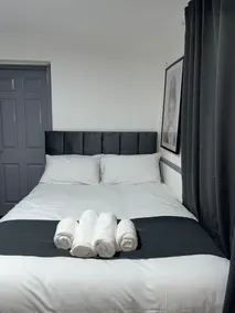 OYO Greenway Stays - Room
