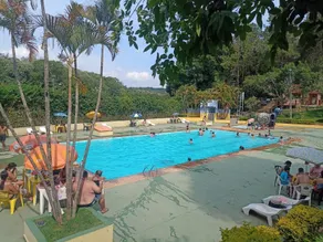 Pousada e Camping Carrion - Piscina