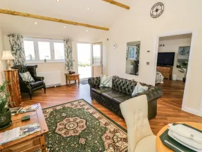 Fairfield - Interior