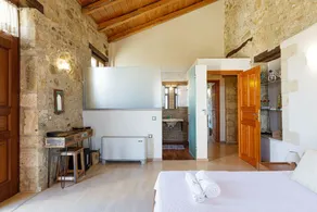 Candice Villa Historic Venetian Retreat by Rentado - Camera