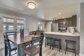 Hot Tub, Pool Table, BBQ Patio, Yard Games - Innenbereich