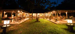 Bon Ton Antique Wooden Villas - Restaurant