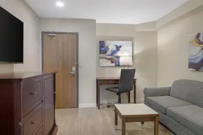 Best Western Plus Grand-Sault Hotel & Suites - Room