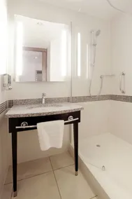 Hampton By Hilton Sheffield - Baño