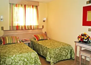 Apartamentos Oasis Sol - Værelse