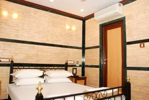Hotel Hira - Room