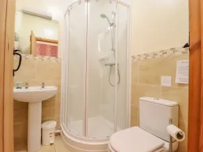 Hayloft Cottage - Bathroom