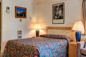 Inside Yosemite Park-Cozy Corner Unit-Sleeps 2 - Værelse