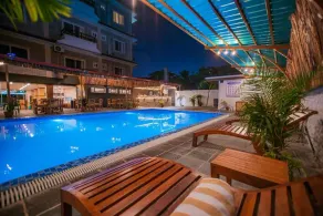 Majheri Resort and Spa - Pool