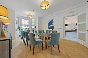 Nightingale Suites - Restaurant