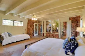 Unique Sedona Home w/ Mountain Views & Guest House - Innvendig