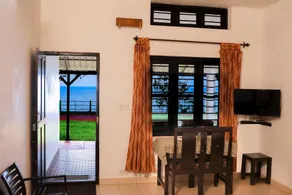 ILLIKKALAM Lakeside Cottages Kumarakom Kerala - Room