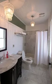 In Season Guest Suite - Baño