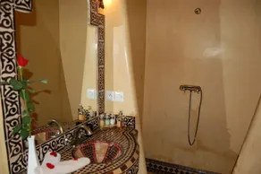 Riad Les Trois Palmiers El Bacha - Bathroom