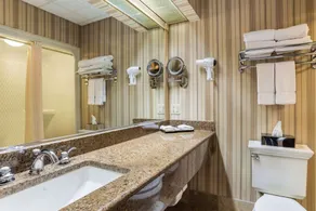 Traditions Hotel & Spa Johnson City - Binghamton, an Ascend Collection Hotel - Chambre