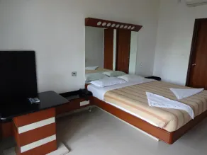 Lotus Bay View Hotel - Room