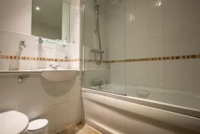 Woodthorpe Hotel - Bathroom