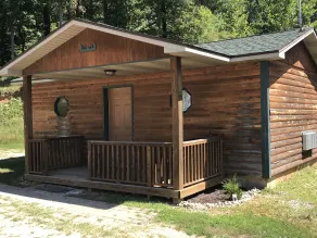 Bullwinkles Rustic Lodge - Rum