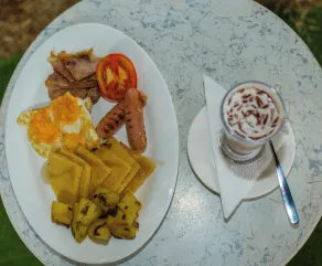 Whispering Palms Gardens, Hotel and Suites - Restaurant
