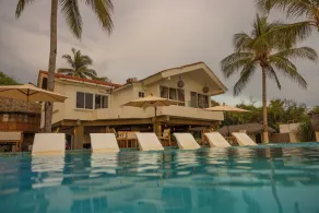 The rooftop Beach & club - Pool