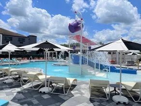 Courtyard by Marriott Orlando Lake Buena Vista at Vista Centre - Piscine