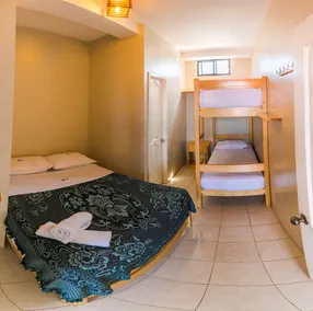 Chescos Hotel - Room