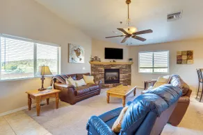 2 Mi to Lake: Apt w/ Balcony in Payson! - Interior