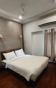 HOTEL CENTER POINT - Chambre