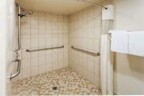 Howard Johnson by Wyndham Pasadena - Salle de bain