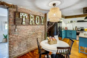 Troy Loft - Theater, Arcade, Free Parking, Near RPI - Innvendig