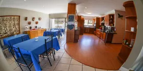 Fly Me To The Moon Guesthouse - Restaurant
