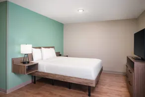 ECHO Suites Extended Stay by Wyndham Springfield Airport PLZ - Værelse