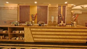 FlxHo Horizon ONE - Luxury Hotel & Residences Golf Course Road, 2 Min from 42-43 Metro Station - Ristorante