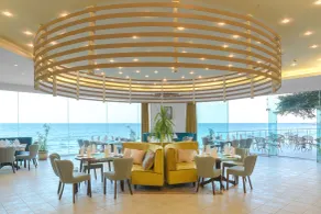 Marina Hotel, Sunny Day - Restaurant