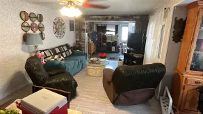 Rustic Suite in Small Town Alberta Canada 🍁 - Sala de estar