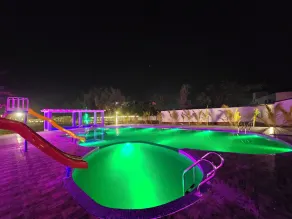Ricardo Beach Resort - Pool