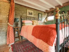 Jackdaw's Roost - Room