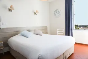 Hotel La Bienvenue - Værelse