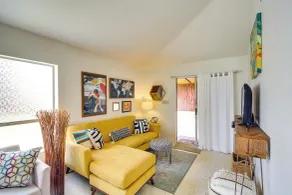1 Block to Beach: Biloxi Hidden Gem w/ Gulf View - Interiør