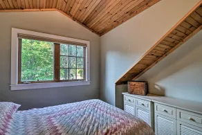 Waterfront Petoskey Cottage w/ Deck + Grill! - Interiør