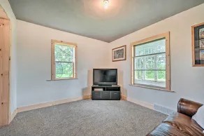 Remodeled Cecil Farmhouse, Near Shawano Lake! - Innenbereich