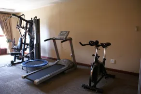 Attaché Guest Lodge & Health Spa - Fitness facility