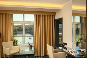 Agréable appartement | Proche Maison dansante - Chambre