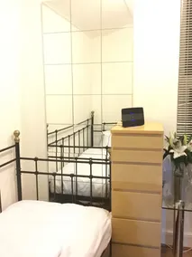 OutRam 26 - Habitación