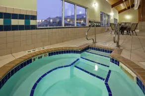 Holiday Inn Express & Suites Aberdeen by IHG - Pool