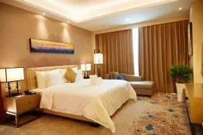The Thousand Lantern Lake Hotel - Room