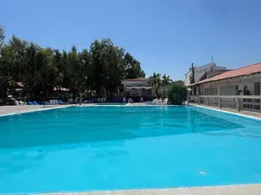 Patti Beach Resort - Piscina