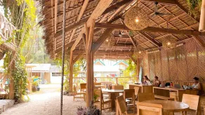 Monkey Business Bungalows - Restaurant