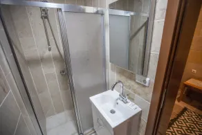 Capiedra Hotel - Bathroom